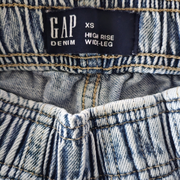GAP Men's Relaxed Fit Gray Jeans - Picture 3 of 3